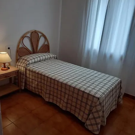 Can Che Apartment *
